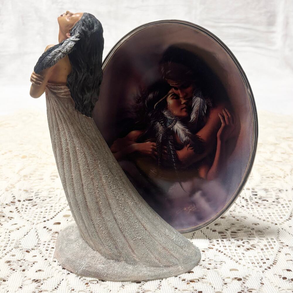 “Heart’s Desire” Bradford Exchange Sculpture + Plate